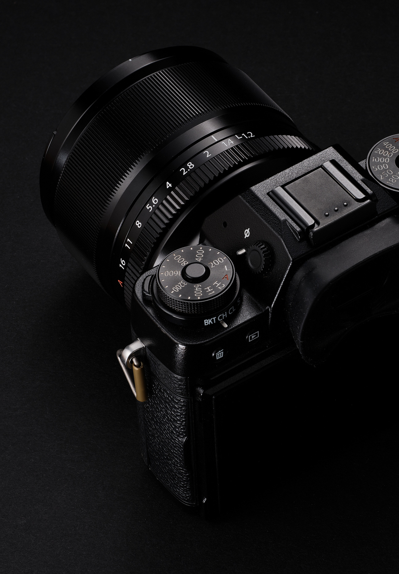 Fujifilm X-T1 camera with 56mm 1.2R lens